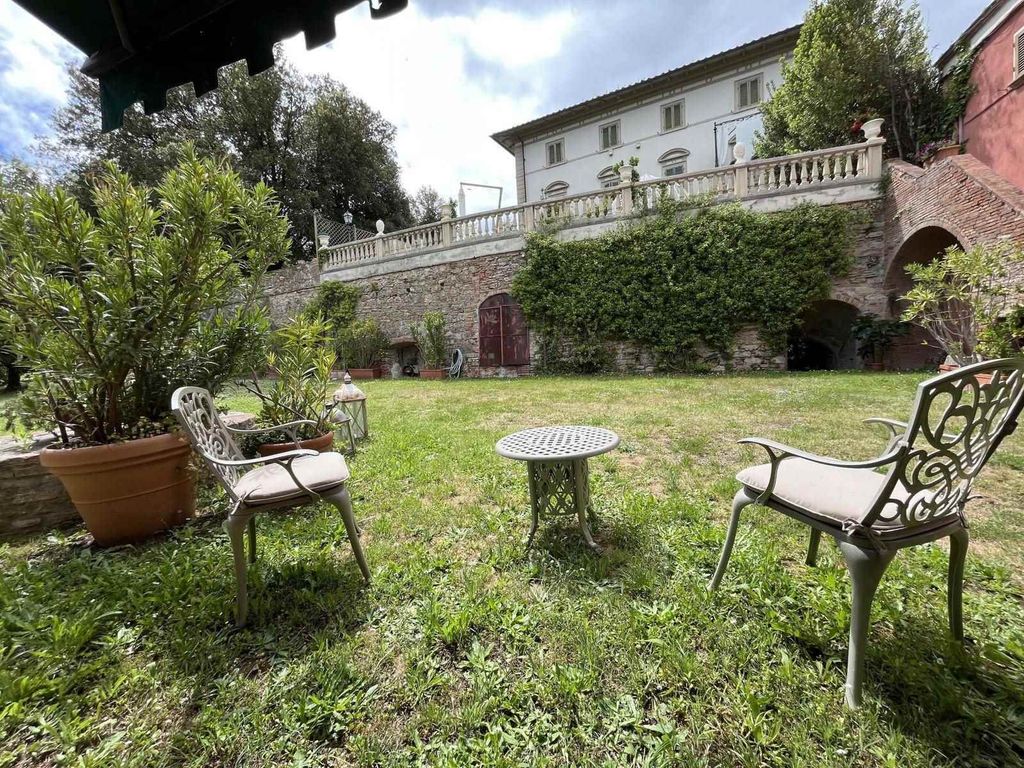 Property photo 1 of 25