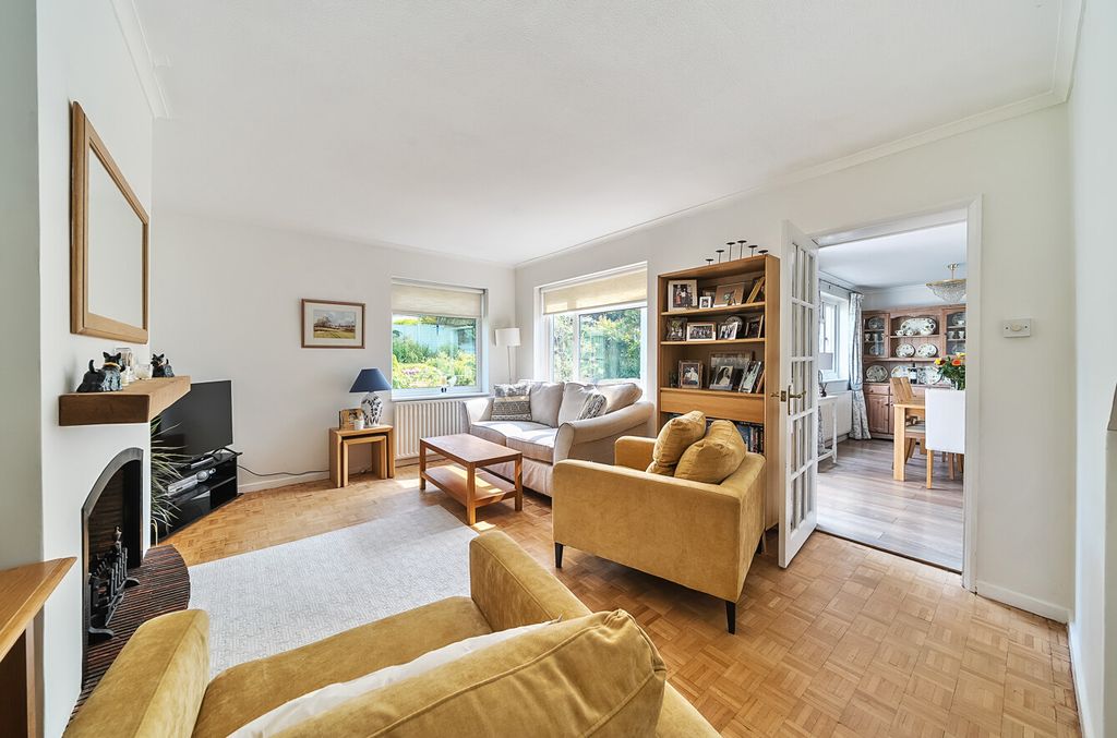 Property photo 2 of 19 1304584-18-68471d...