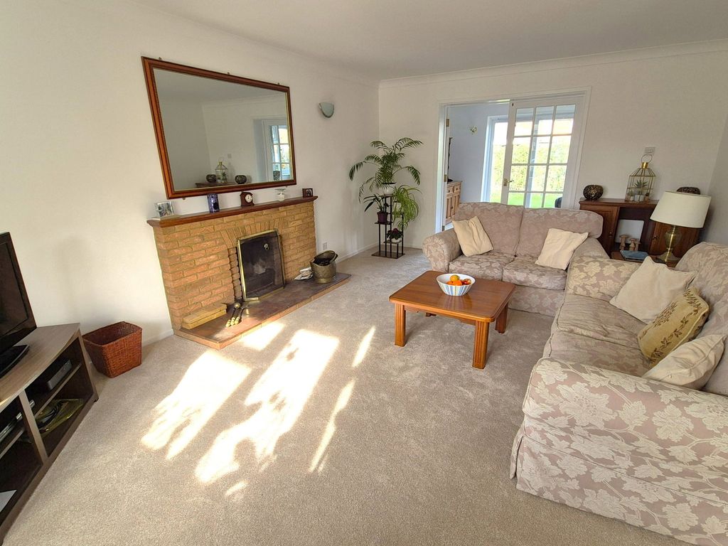 Property photo 2 of 23