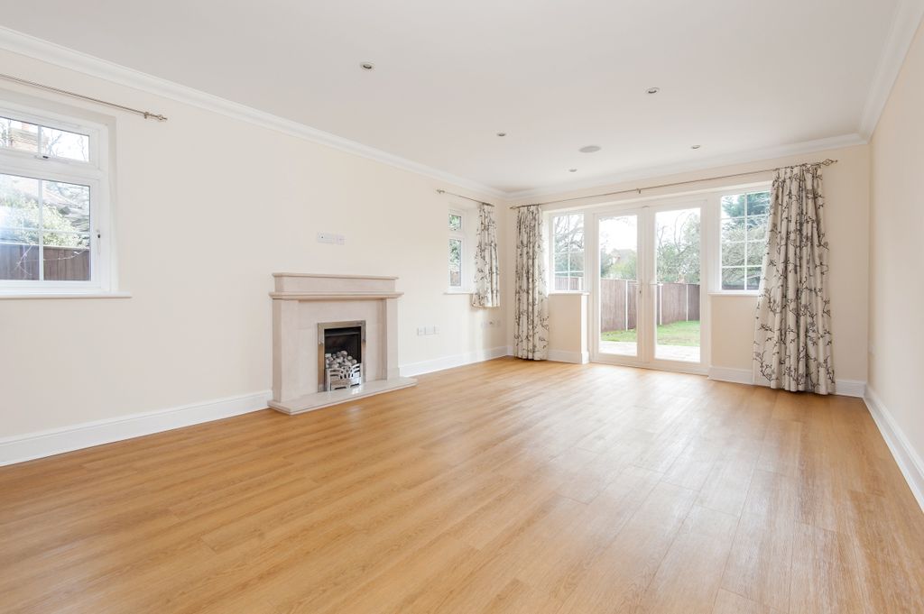 Property photo 2 of 15