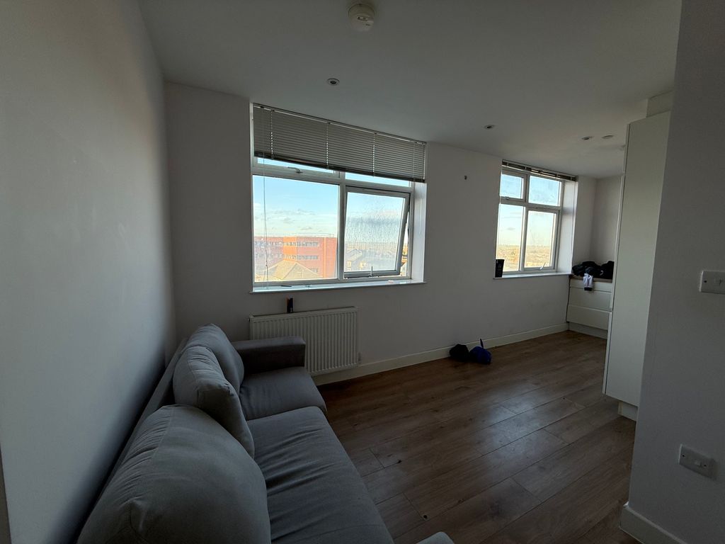 Property photo 2 of 4 Dining Room