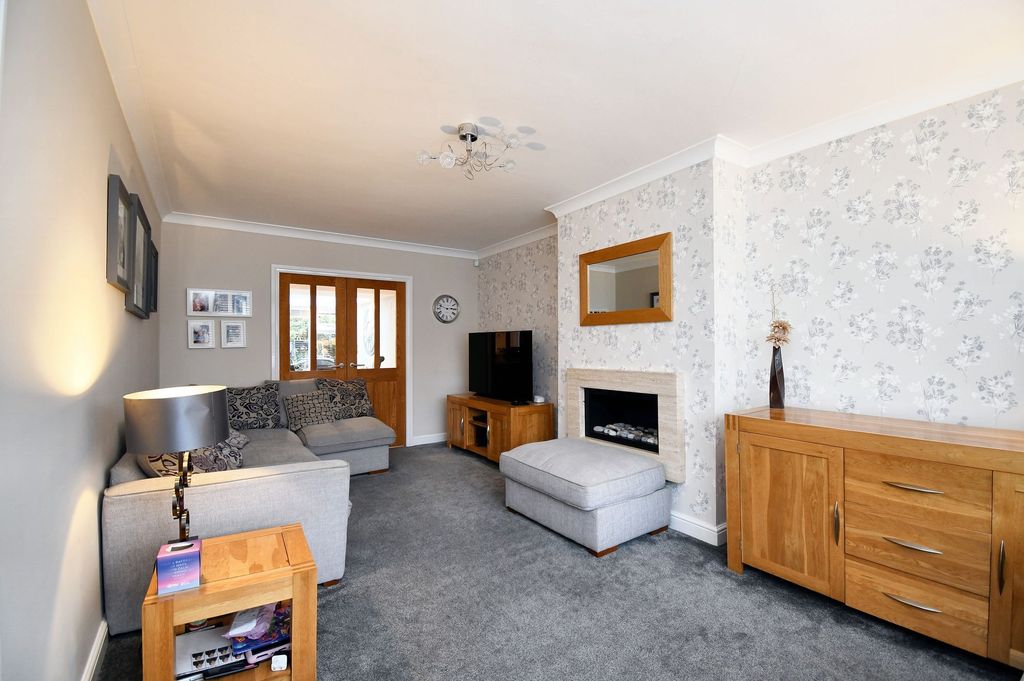 Property photo 2 of 22