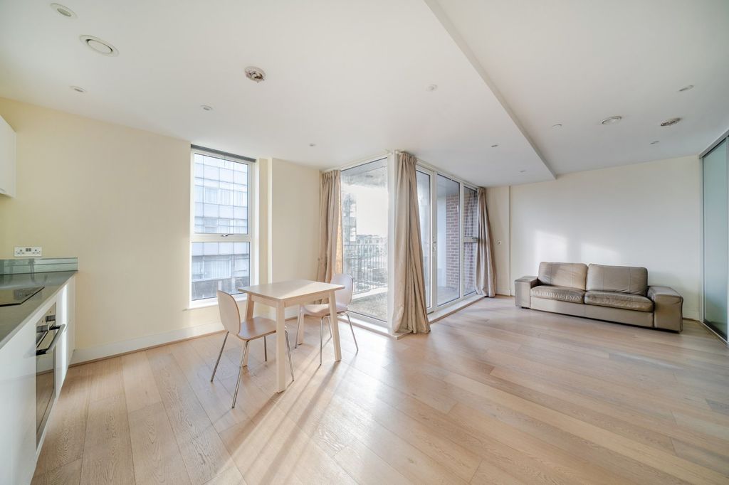 Property photo 1 of 17 Picture No. 03