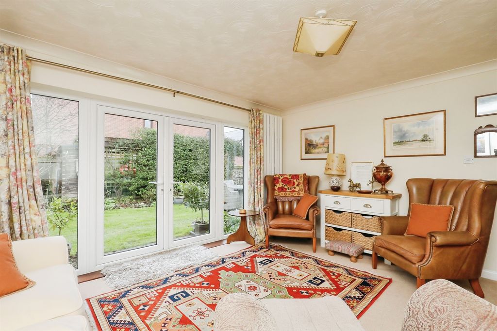 Property photo 3 of 21