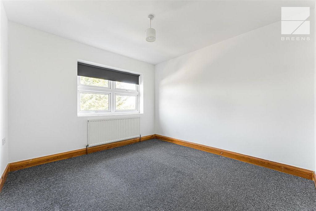 Additional image 10 of 3 bed property for saleCastle Avenue, Highams Park E4