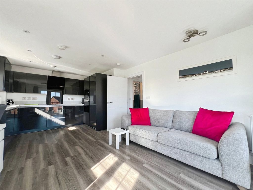 Property photo 3 of 14 Picture No. 07