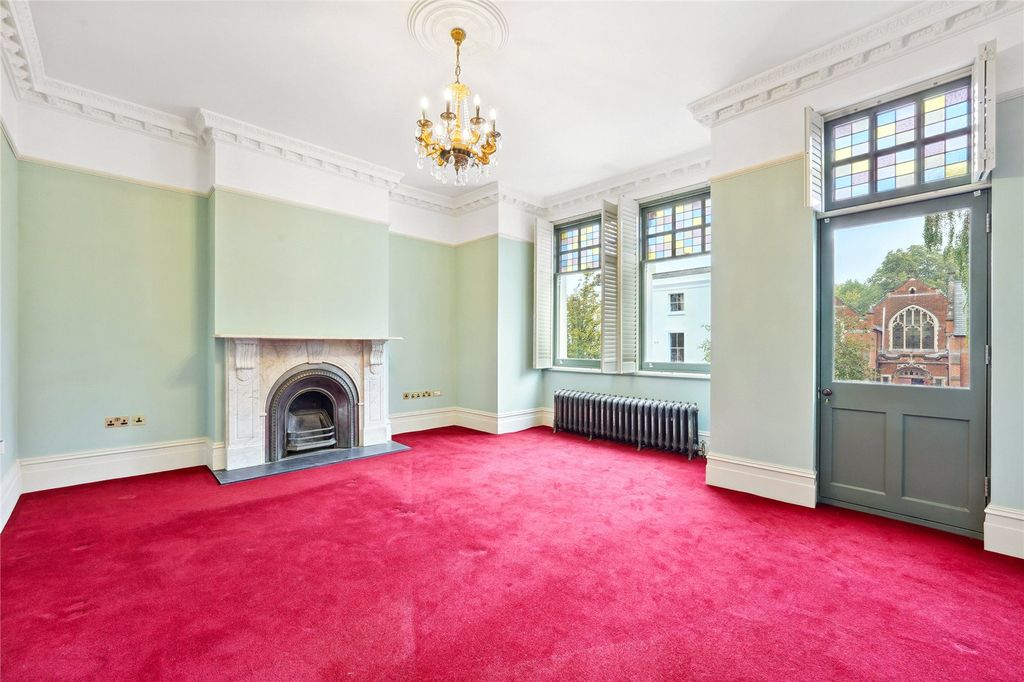 Property photo 3 of 21 Picture No. 10