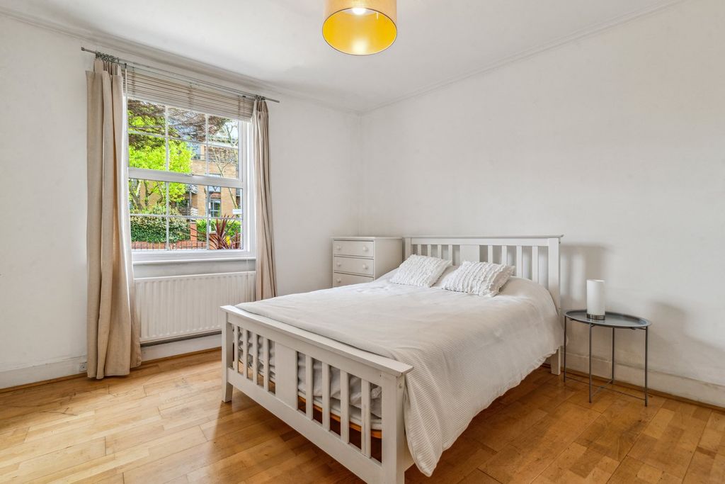 Property photo 3 of 11