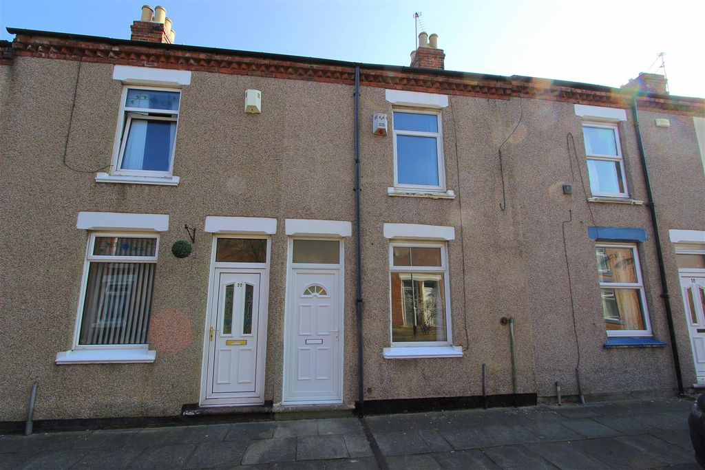 Property photo 2 of 8 Externally