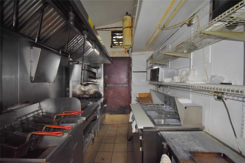 Property photo 3 of 10 <Alttext/>
