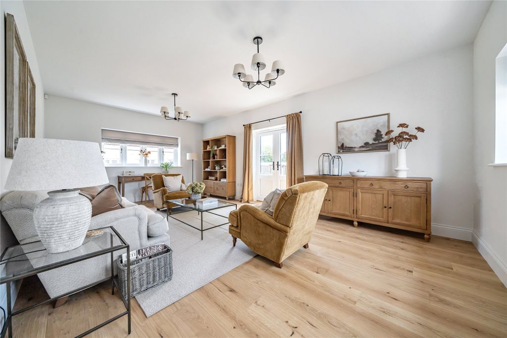 Property photo 1 of 14 Show Home
