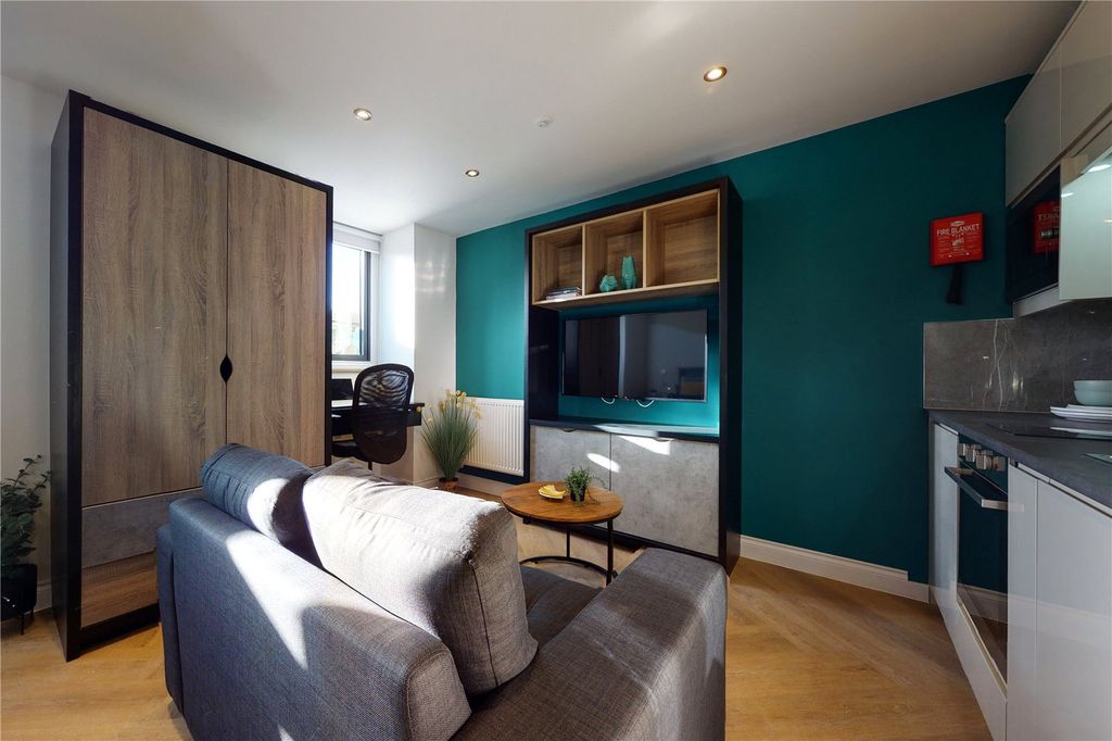 Additional image 5 of Studio to rentApt 27, 7 South Parade #814142 LS1