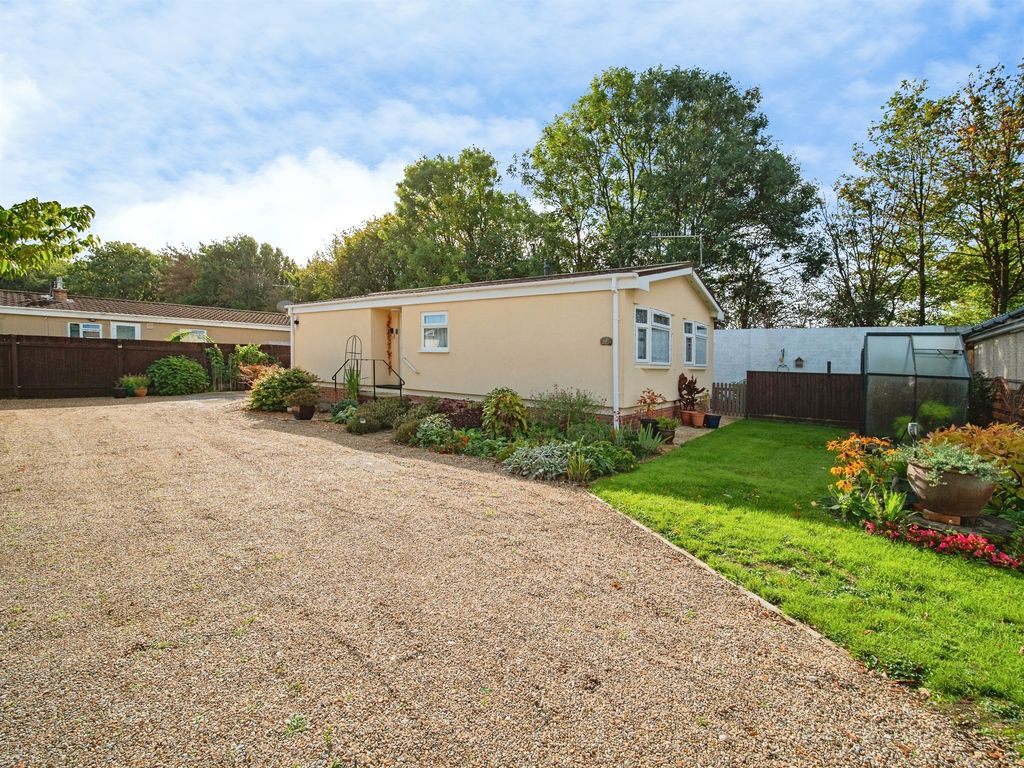 Property photo 1 of 20