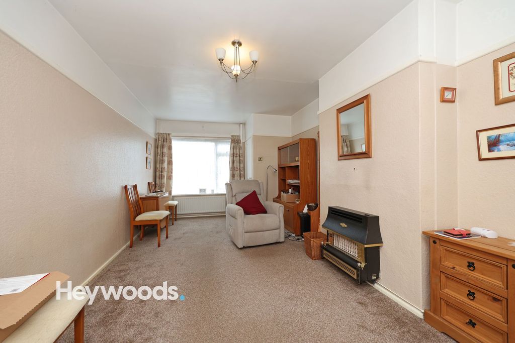 Property photo 3 of 34