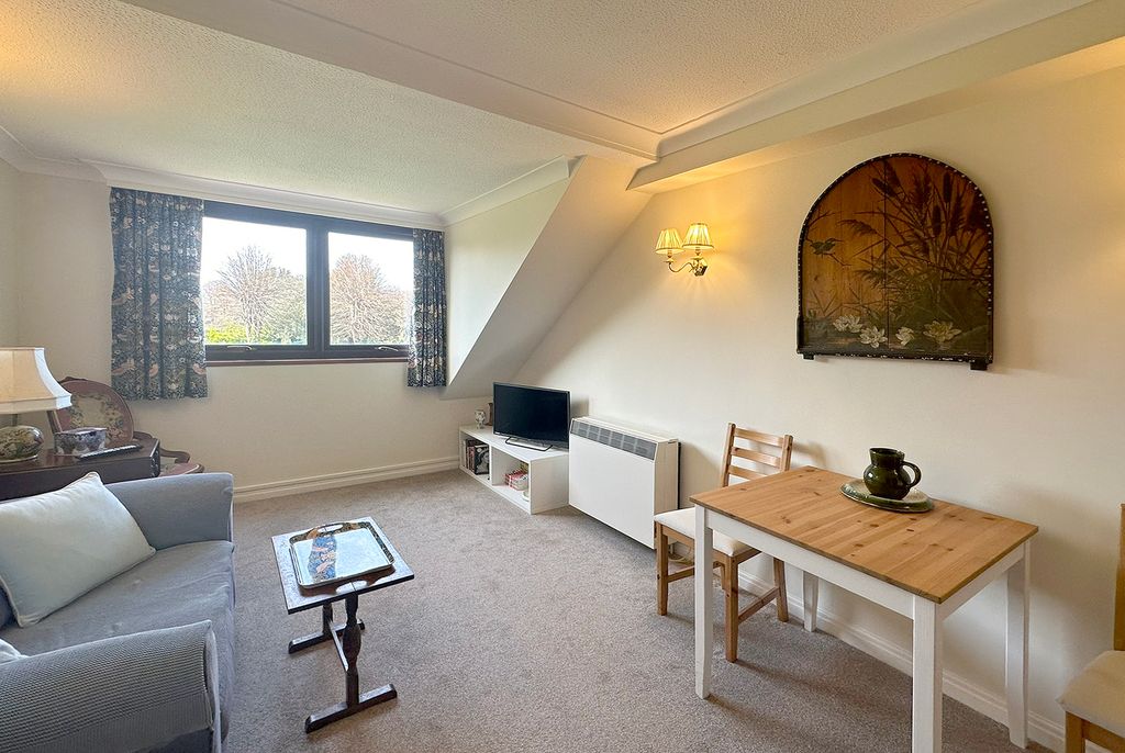 Property photo 3 of 9 18 Parish Court - Sitting Room
