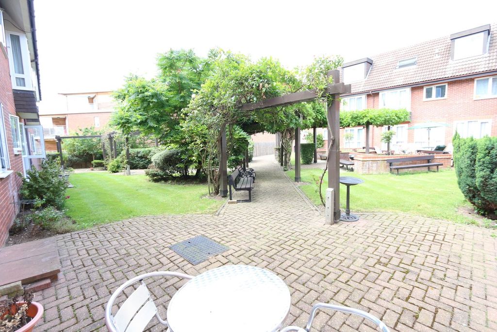 Property photo 3 of 7