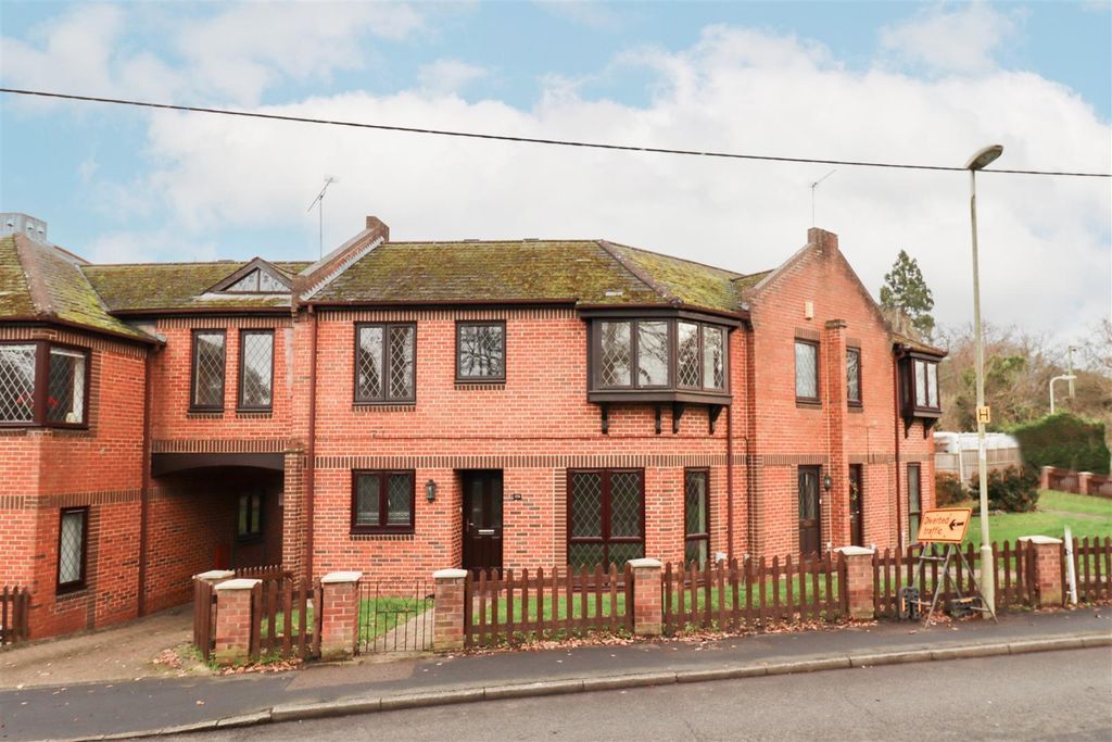 Property photo 1 of 8 Front