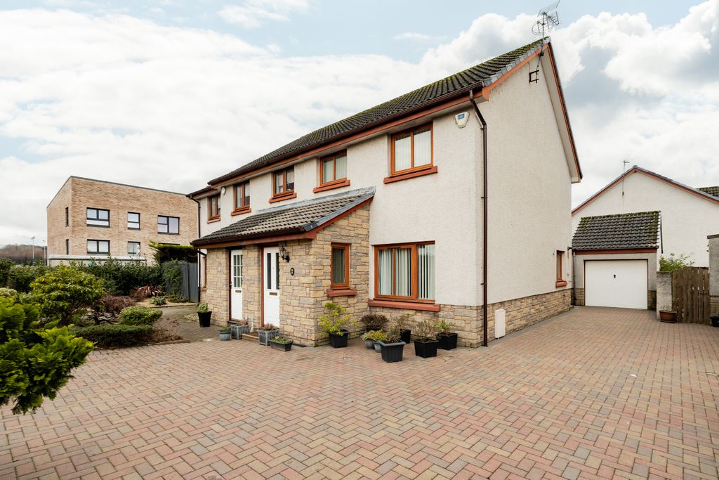 Property photo 1 of 19 Primary Property Image