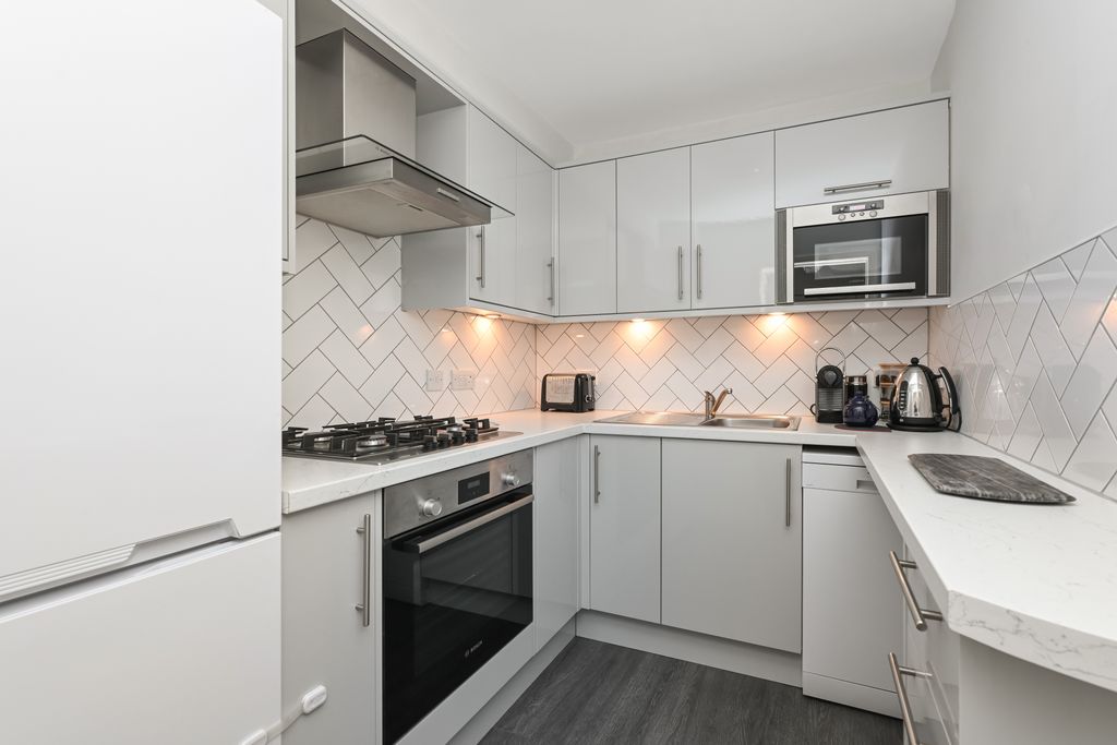 Property photo 3 of 14 Property Image 3