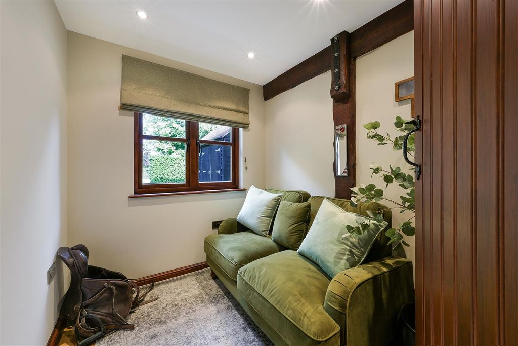 Property photo 3 of 32 Rosemount (1).Jpg