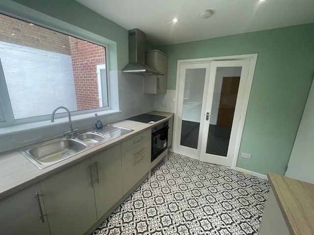 Property photo 3 of 21