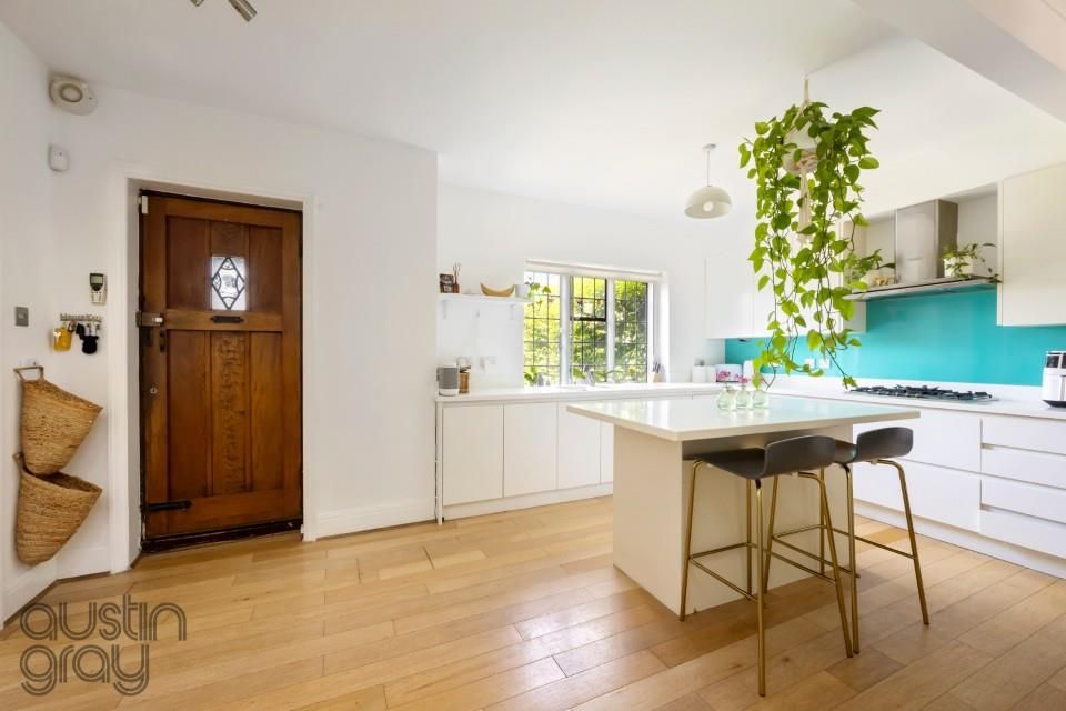 Property photo 3 of 24 Elm Drive, 177-010 (Custom).Jpg