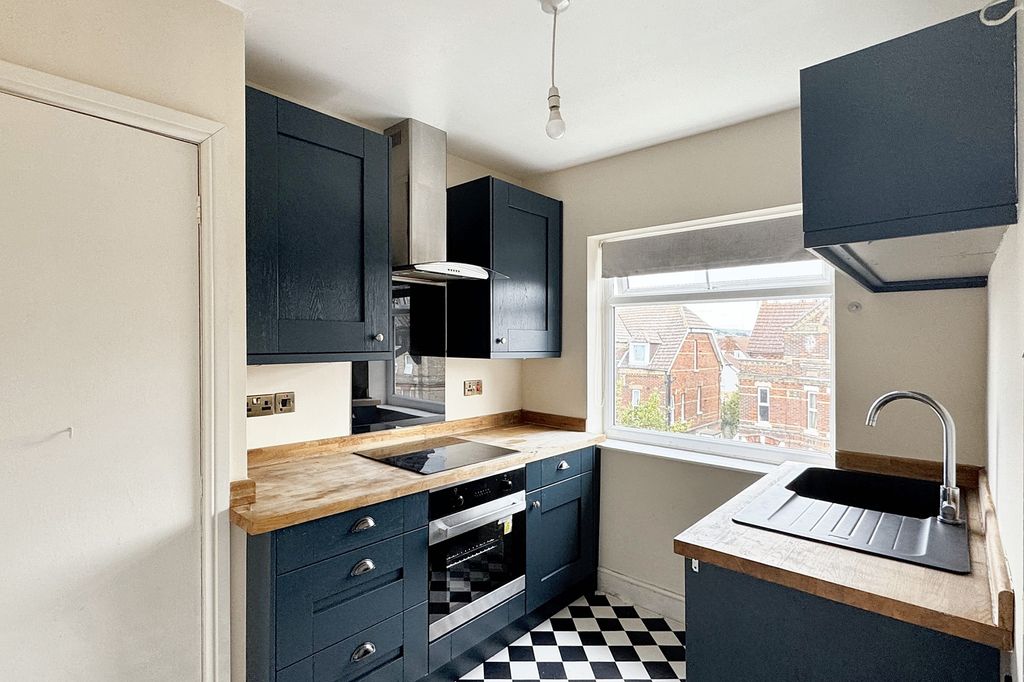 Property photo 2 of 10 Img_1208