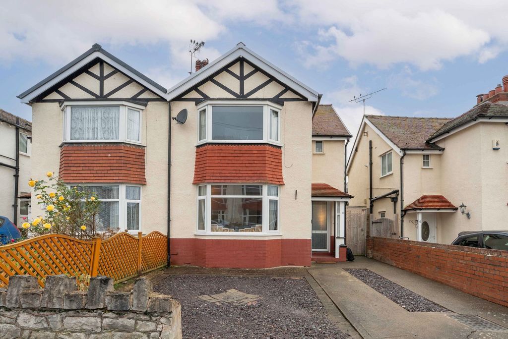 Property photo 1 of 9