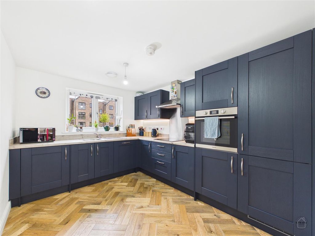 Property photo 2 of 30 Cam03252G0-Pr0147-Still022.Jpg