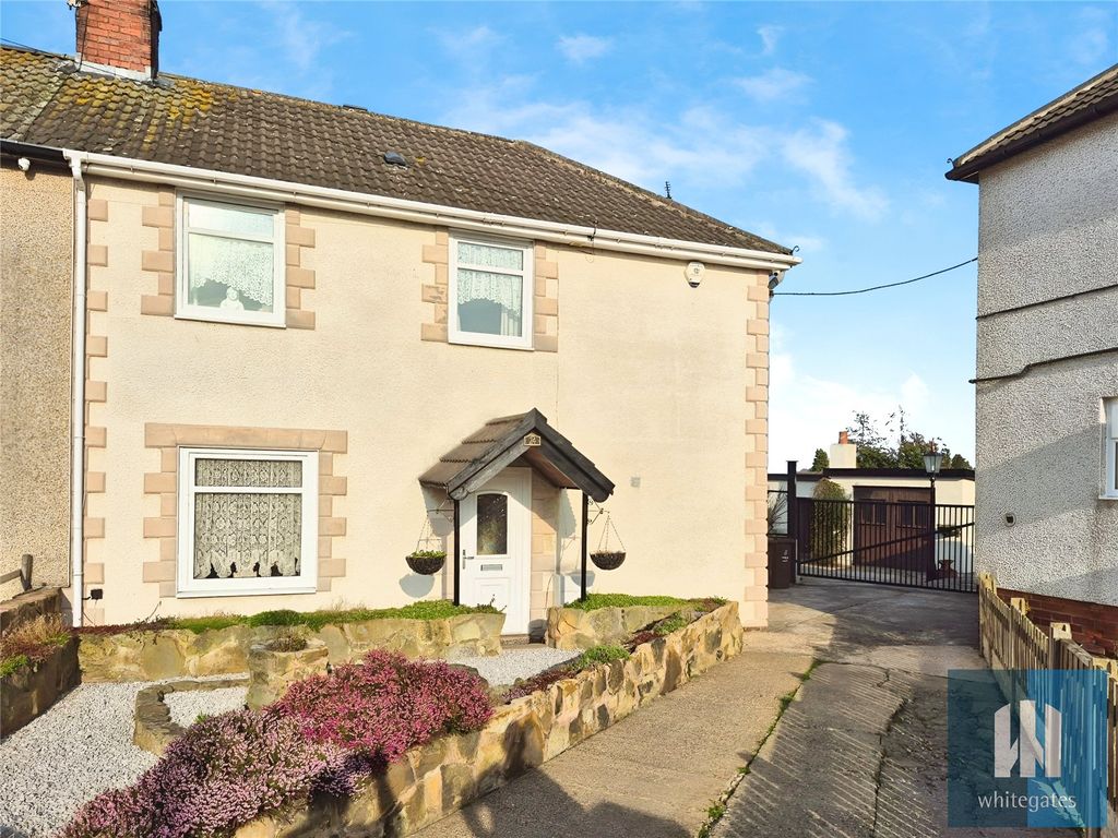 Property photo 2 of 27 Picture No. 03