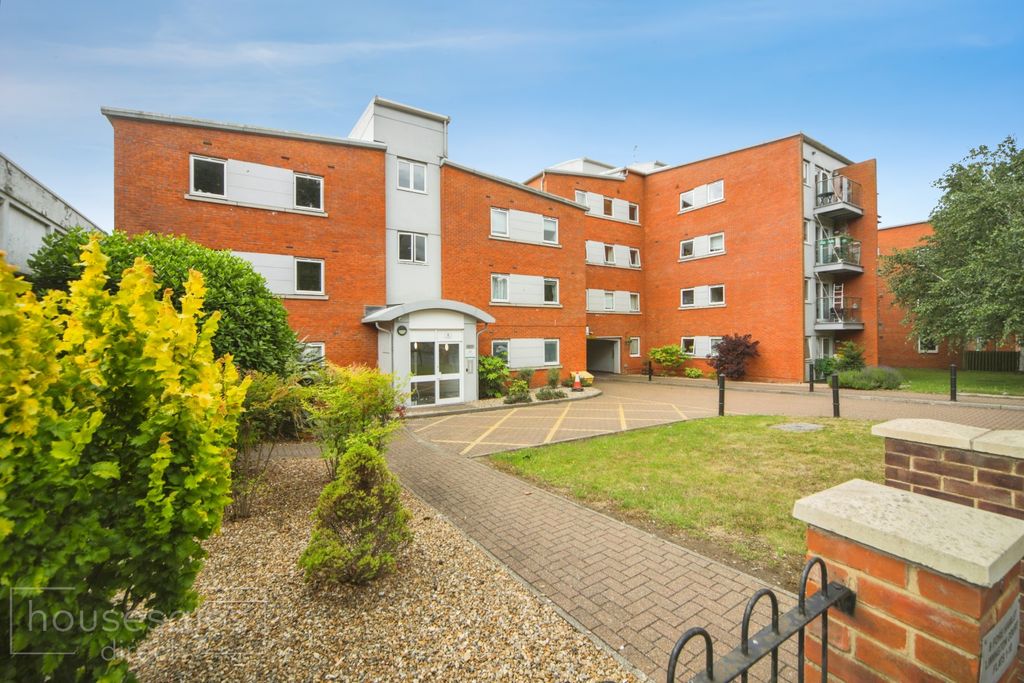 Property photo 1 of 10