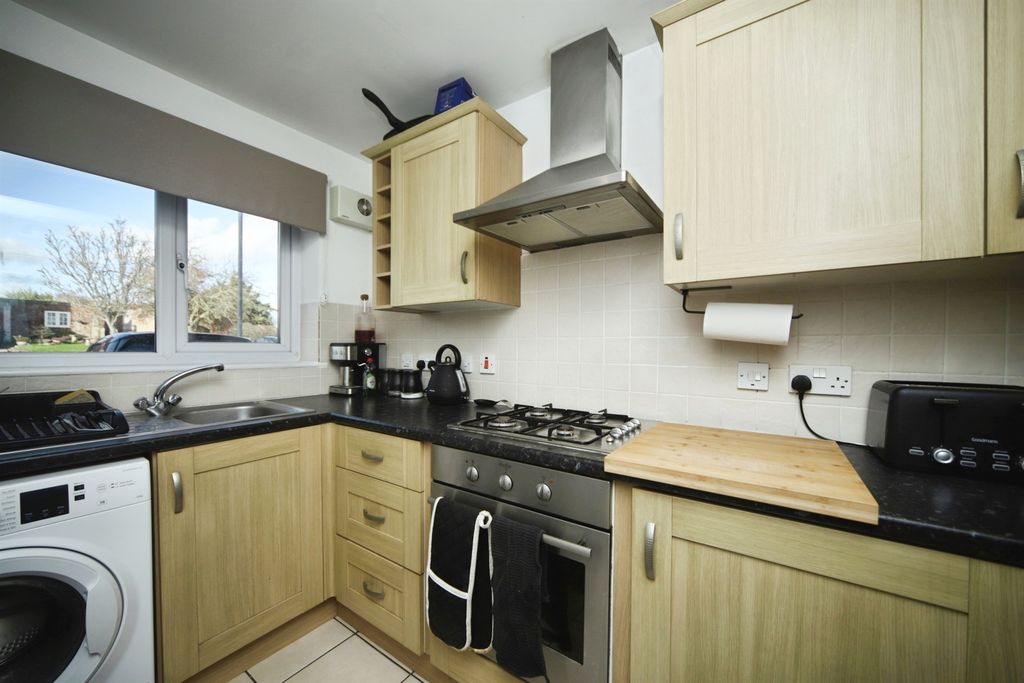 Property photo 2 of 13