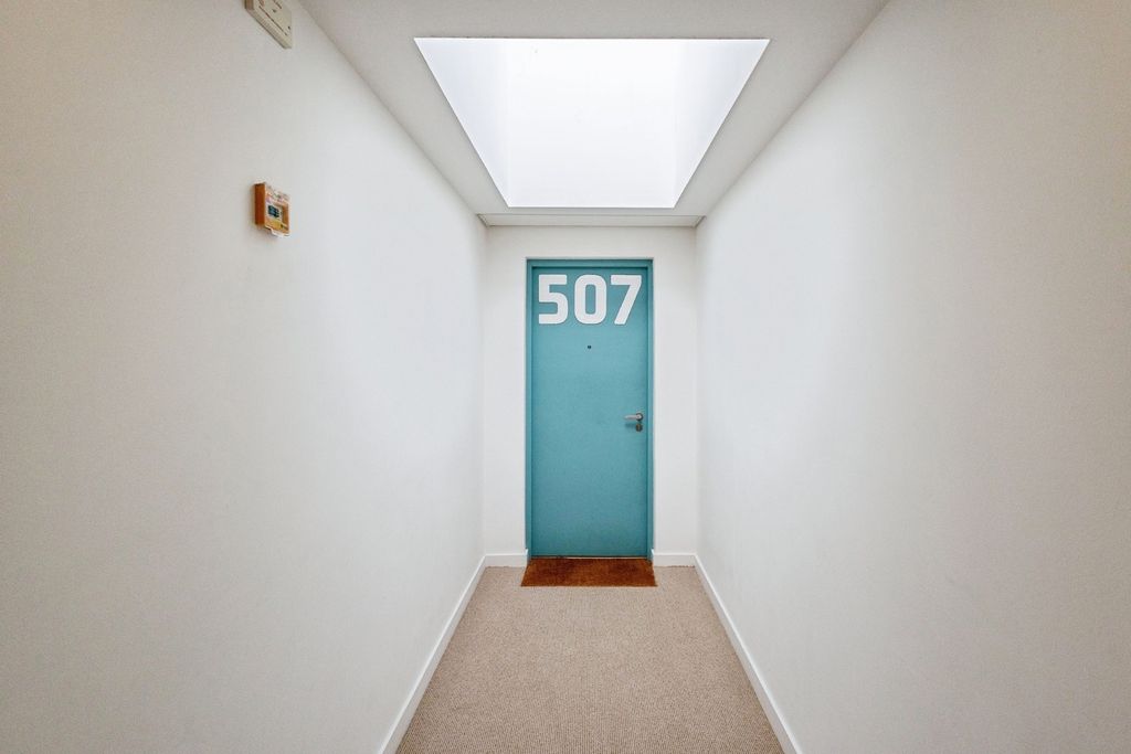 Property photo 2 of 18 Photo