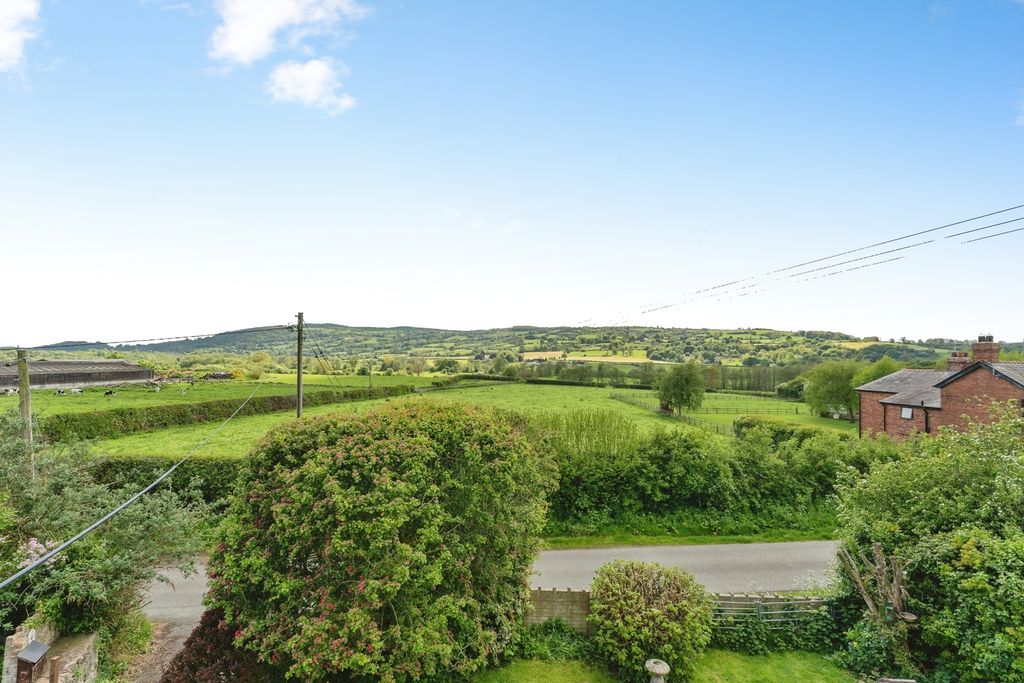 Property photo 3 of 40 Pbox-Img.Jpg