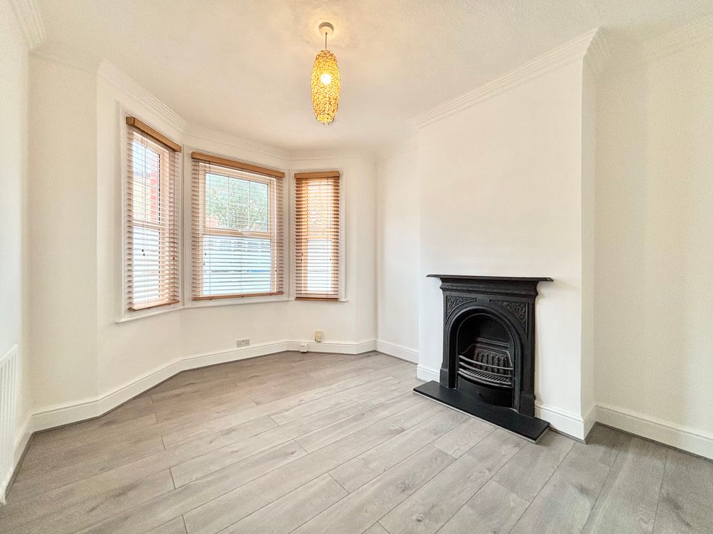 Property photo 3 of 15 1