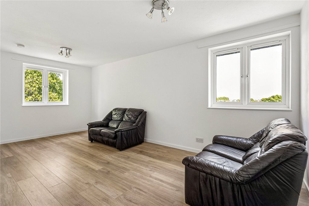 Property photo 2 of 13 Picture No. 07