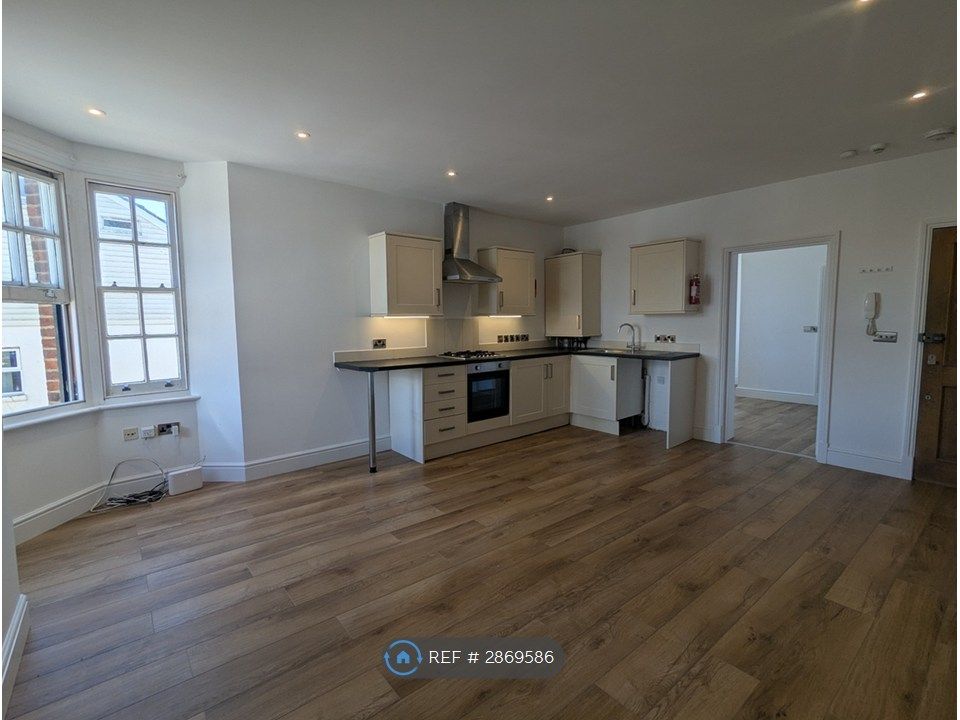 Property photo 2 of 8 Open Plan Room