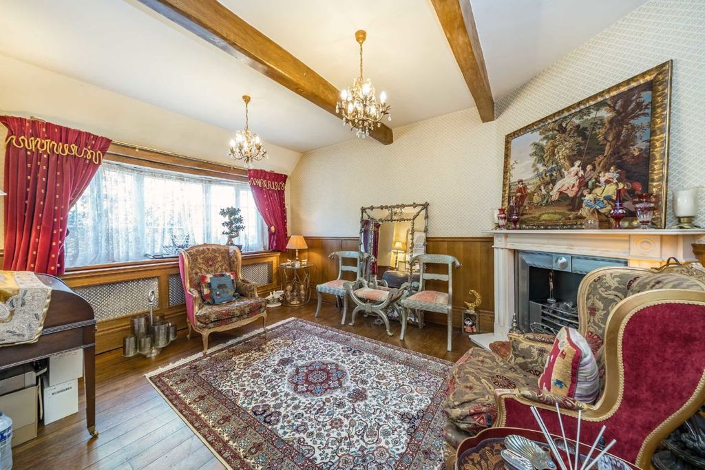 Property photo 2 of 10