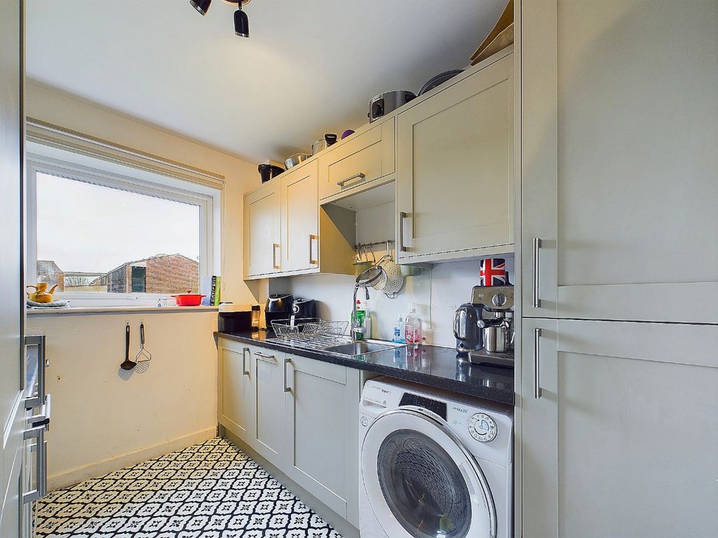 Property photo 2 of 12 3782684