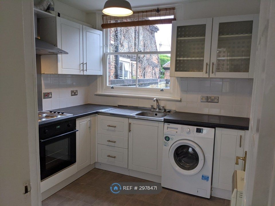 Property photo 1 of 7 Kitchen