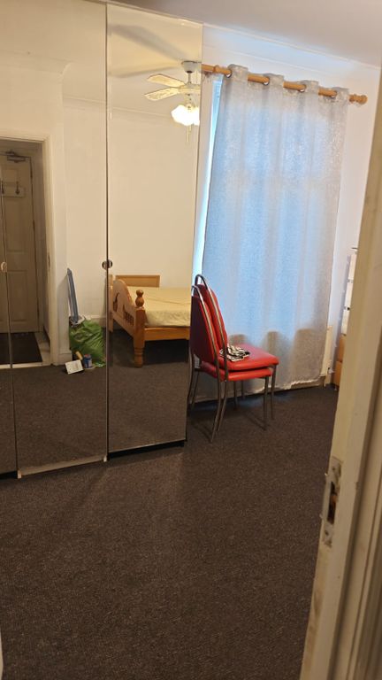 Property photo 1 of 3