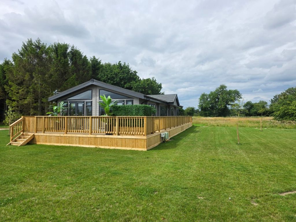 Property photo 1 of 7 1