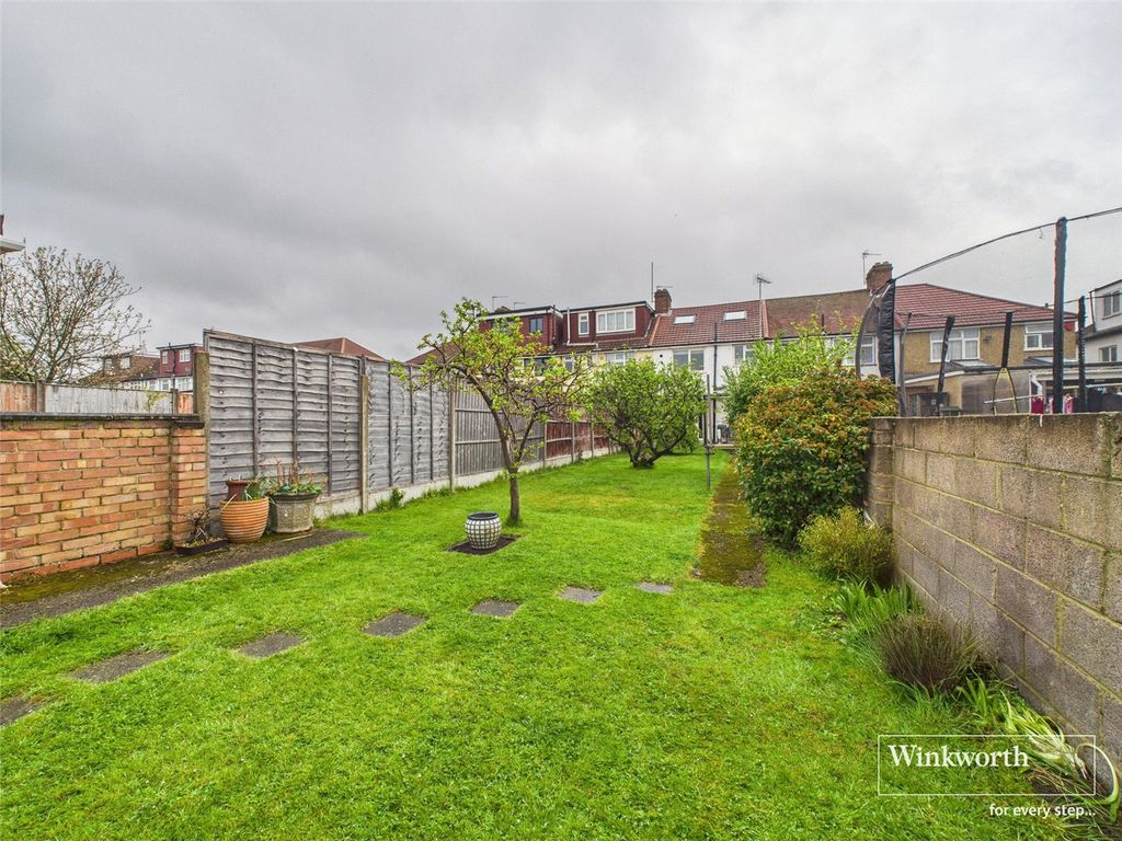 Property photo 3 of 10 Garden