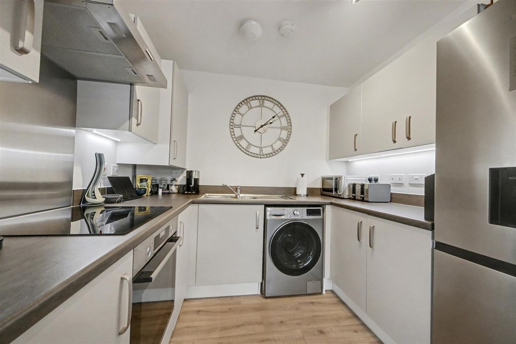 Property photo 3 of 9 Kitchen.Jpg