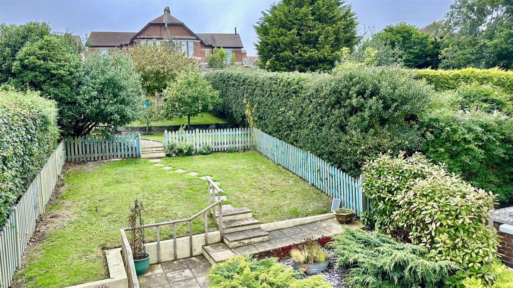 Property photo 3 of 29