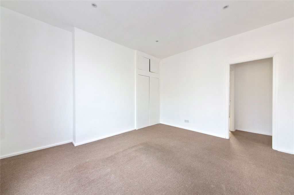 Property photo 2 of 12 Picture No. 53