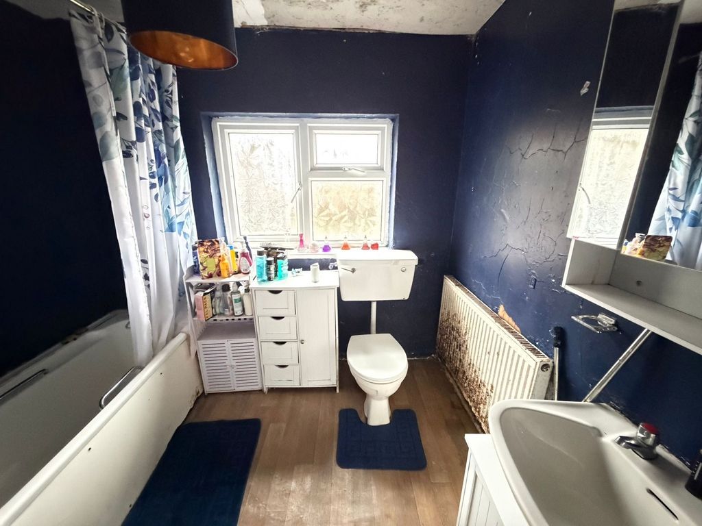 Additional image 8 of 3 bed flat for saleHill Street, Melincourt, Neath, Neath Port Talbot. SA11