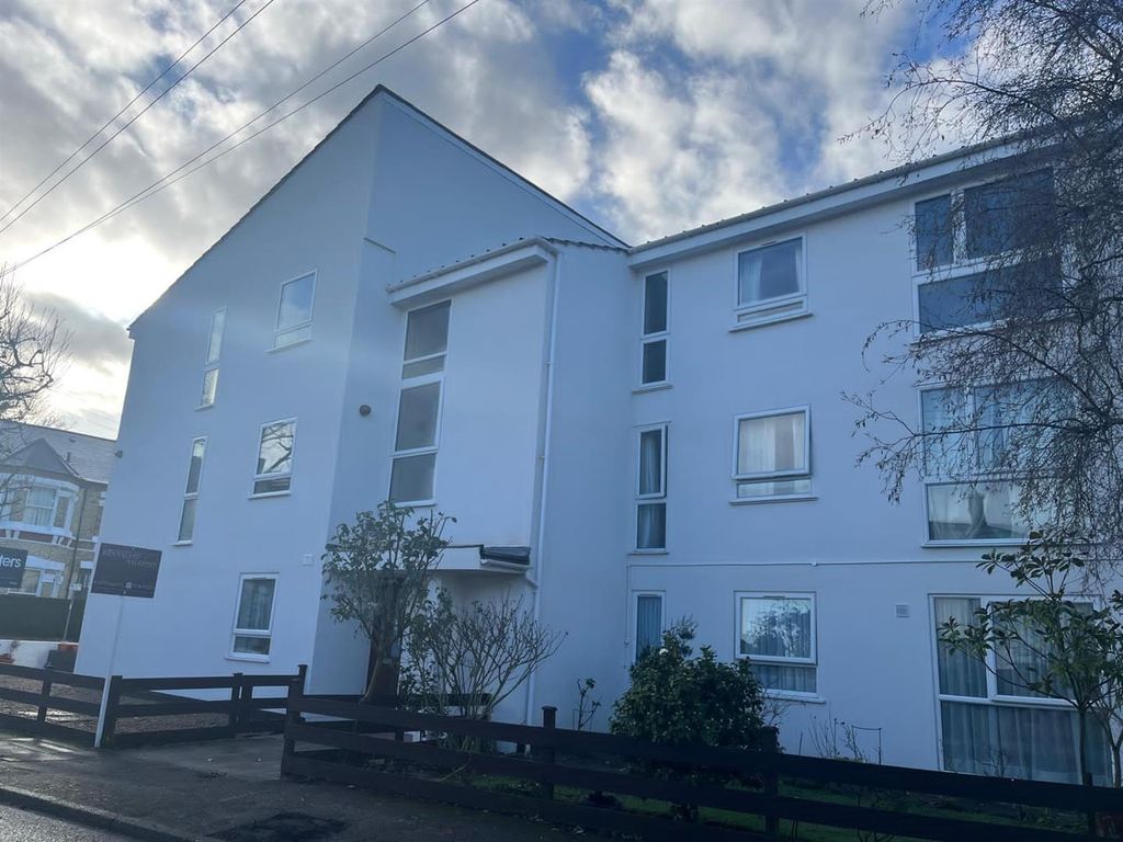 Property photo 1 of 10 Outside Front