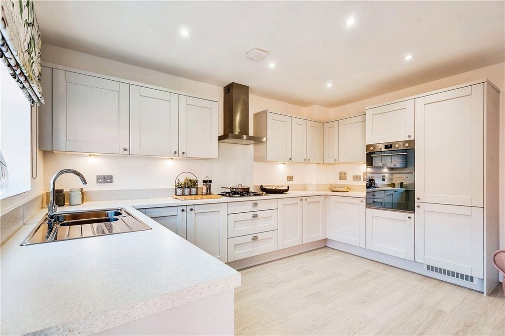 Property photo 2 of 10 Picture No. 07