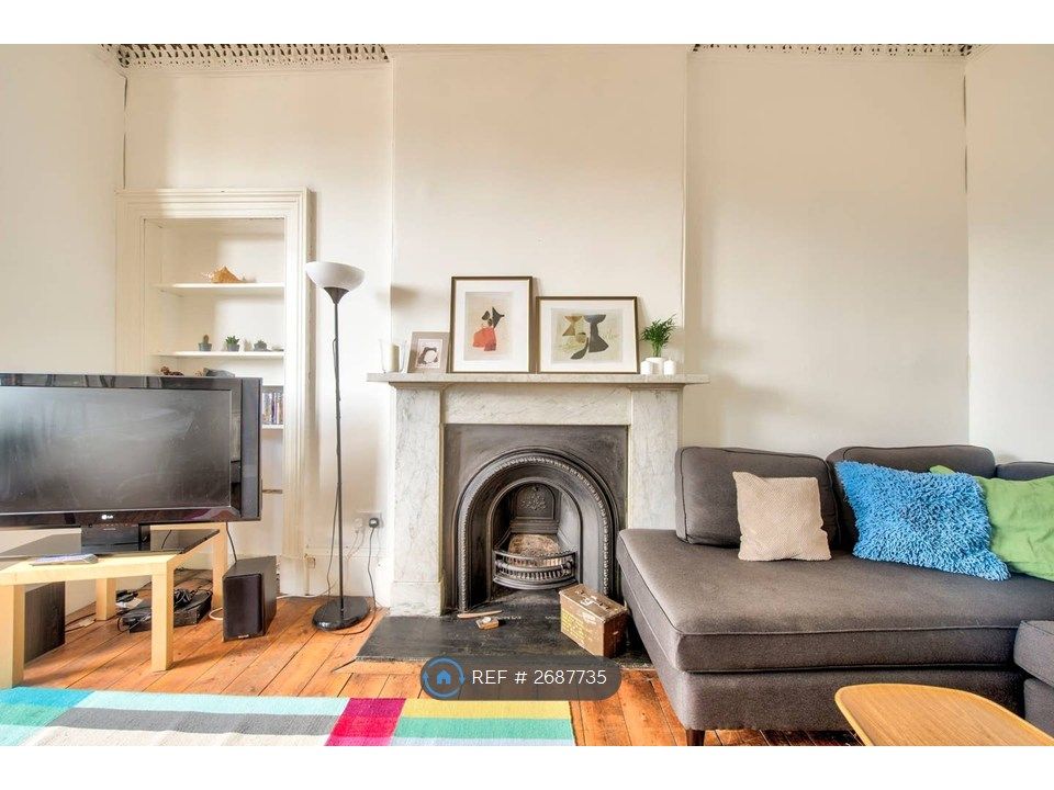 Property photo 3 of 11